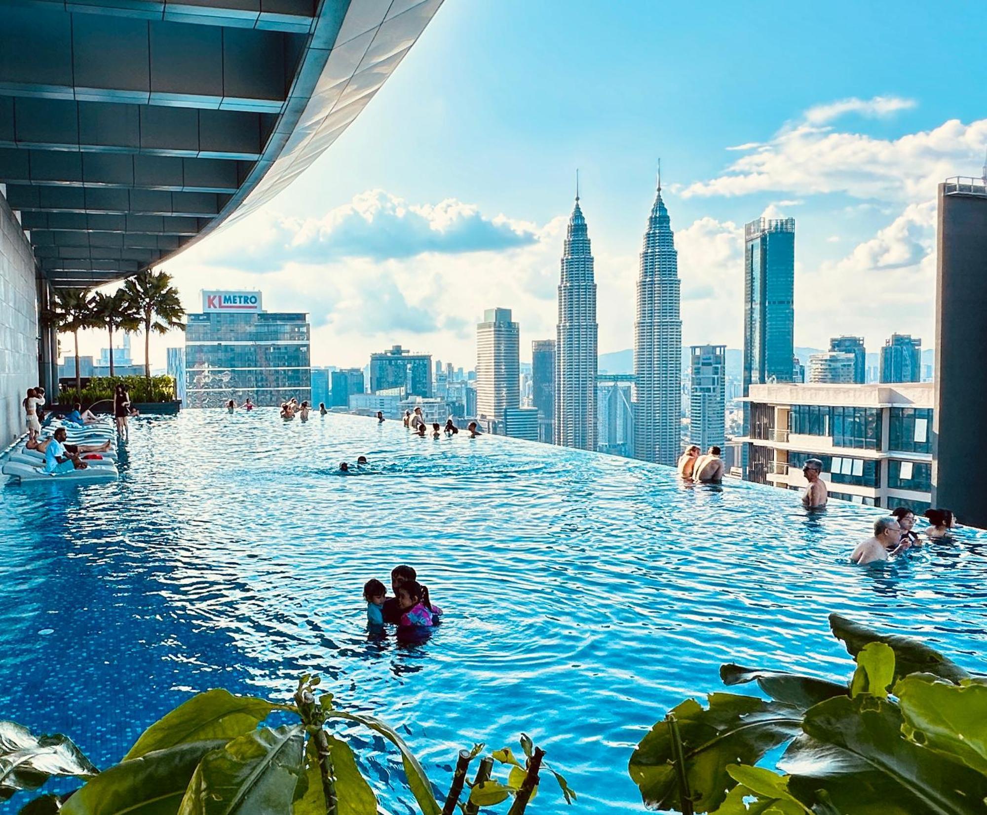 Eaton Service Apartment At Klcc Kuala Lumpur Exteriör bild