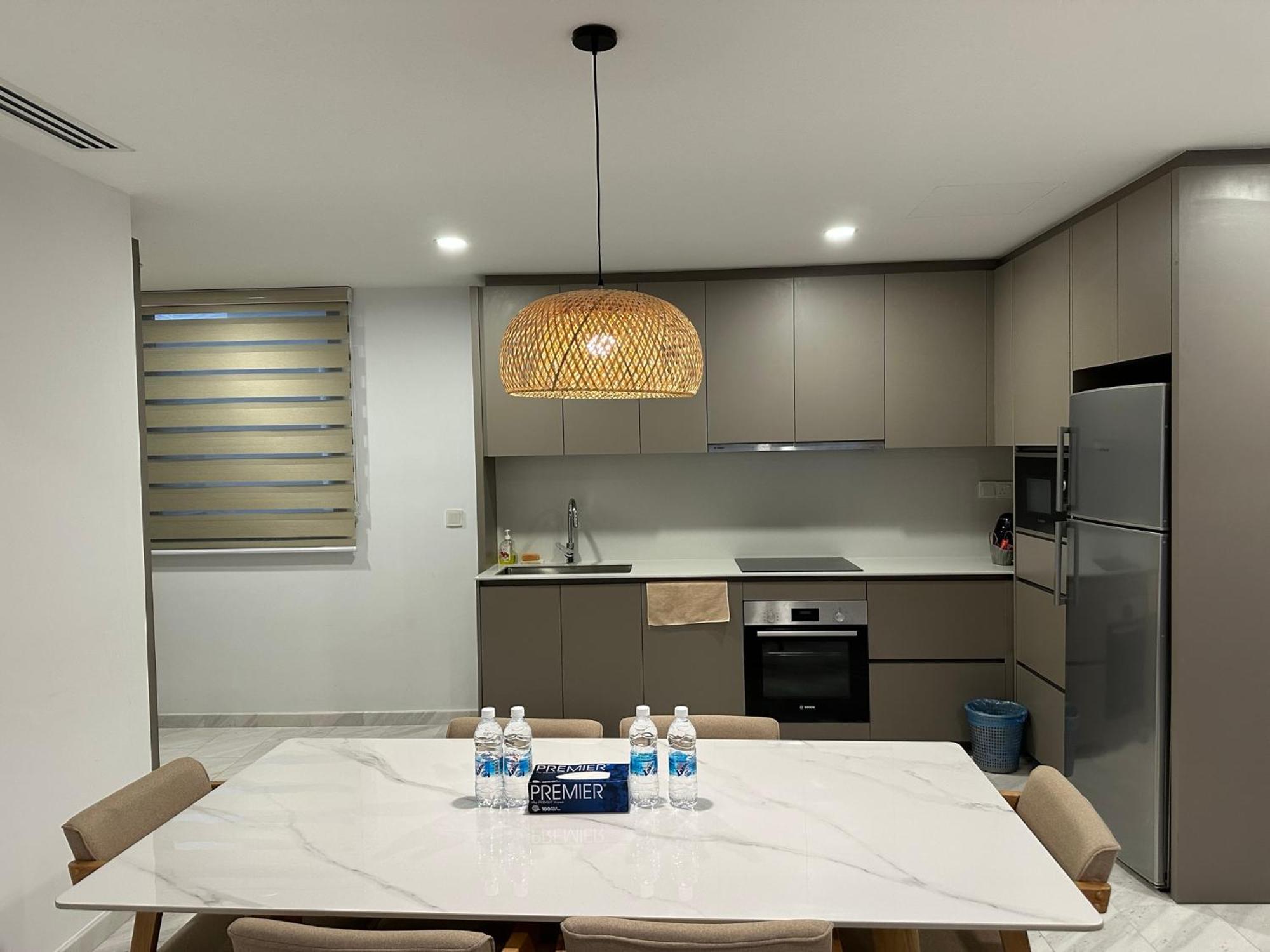 Eaton Service Apartment At Klcc Kuala Lumpur Exteriör bild